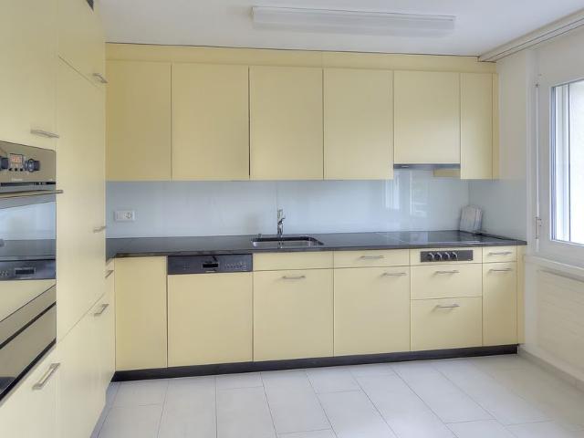 3.5 Zimmer, 77 m², 2. Stock