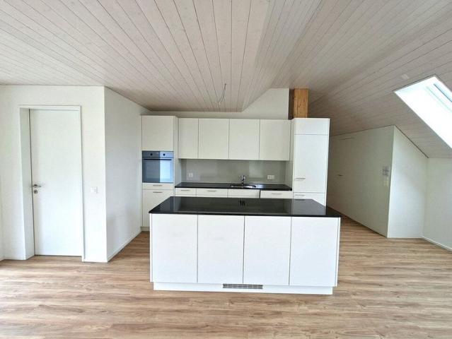 3.5 Zimmer, 77 m², 4. Stock
