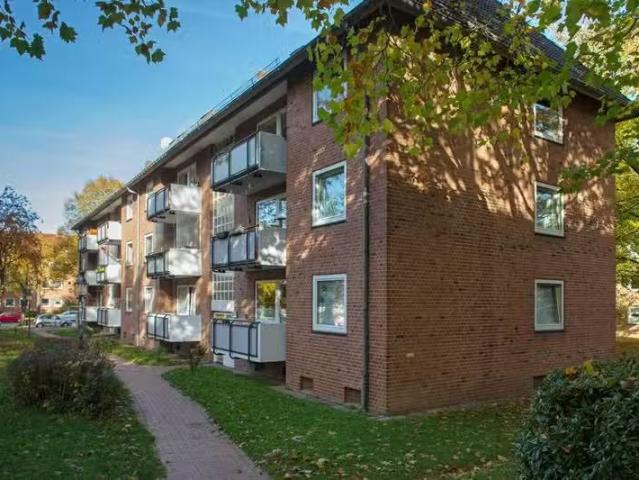 3,5 Zimmer 77 m² 749 € Kaltmiete Wohnungen in Kiel