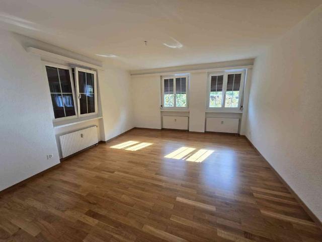 3.5 Zimmer, 79 m², EG