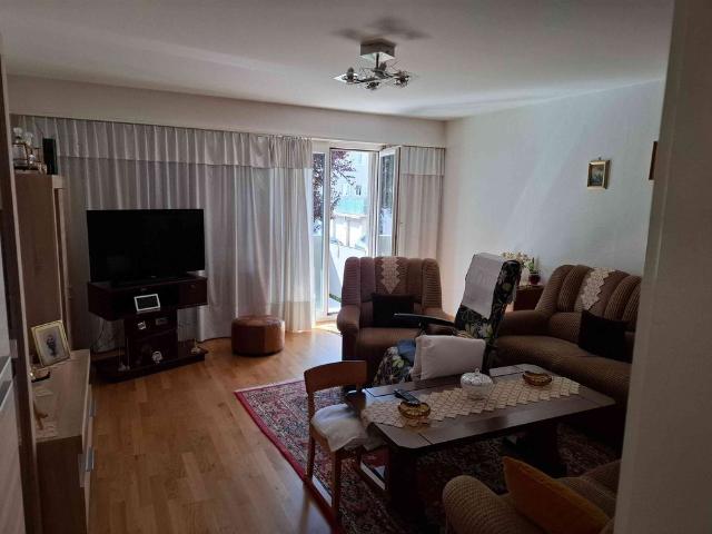 3.5 Zimmer, 70 m², 1. Stock