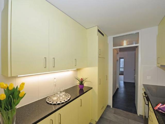 3.5 Zimmer, 72 m², 1. Stock