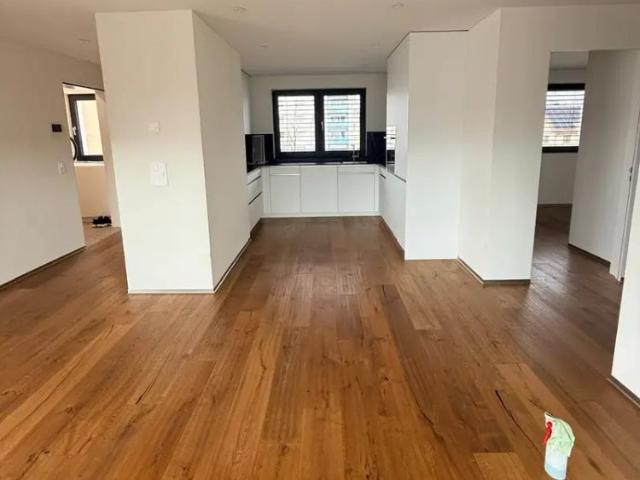 3.5 Zimmer, 85 m², 2. Stock
