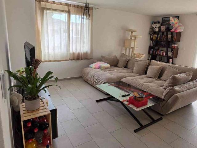 3.5 Zimmer, 88 m², EG