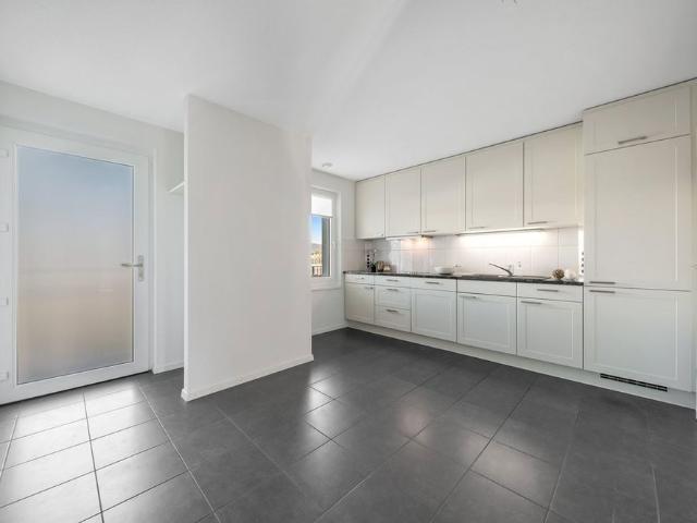 3.5 Zimmer, 80 m², 3. Stock