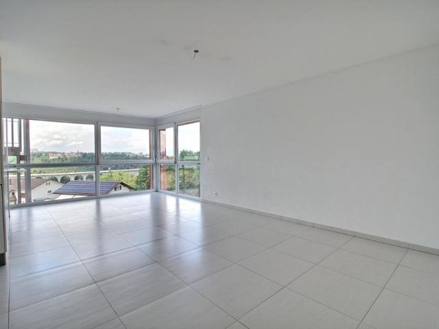 3.5 Zimmer, 80 m², 1. Stock