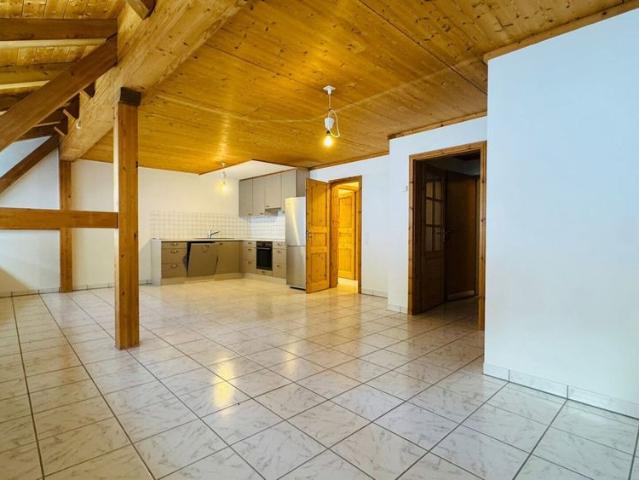 3.5 Zimmer, 80 m², 1. Stock