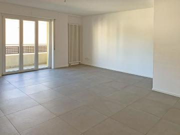 Wohnung mieten in Sementina - Parkplatz