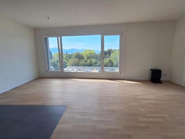 3.5 Zimmer, 80 m², 6. Stock