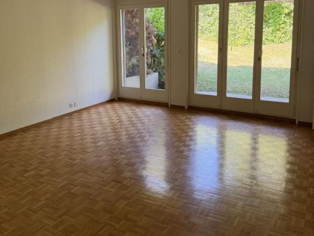 3.5 Zimmer, 81 m², EG