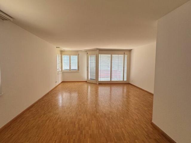 3.5 Zimmer, 82 m², EG
