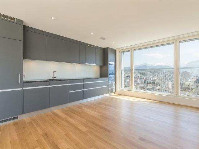 3.5 Zimmer, 95 m², 14. Stock