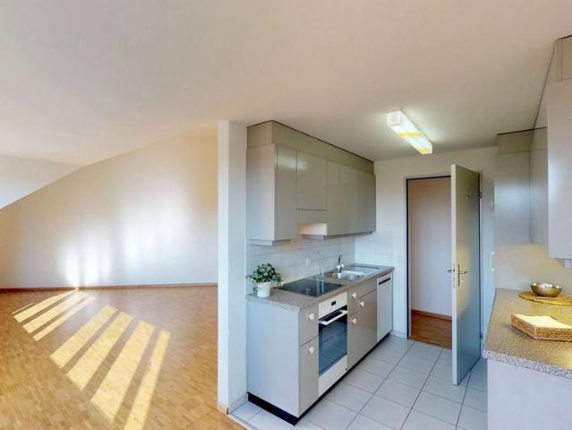 3.5 Zimmer, 96 m², 2. Stock