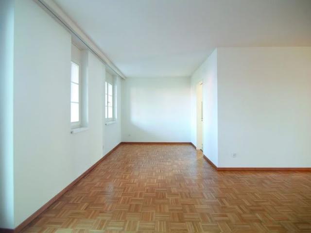 3.5 Zimmer, 97 m², EG