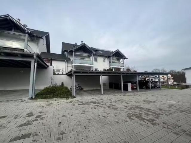 3,5 Zimmer 98 m² 925 € Kaltmiete Wohnungen in Neuhaus am.