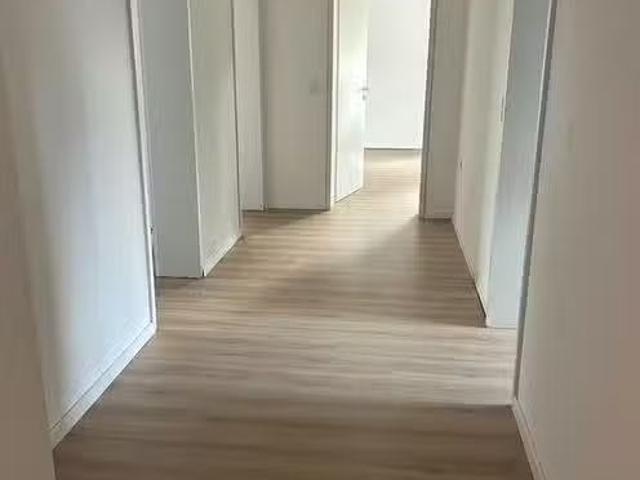 3,5 Zimmer 90 m² 1.304 € Kaltmiete Wohnungen in Bietighei.