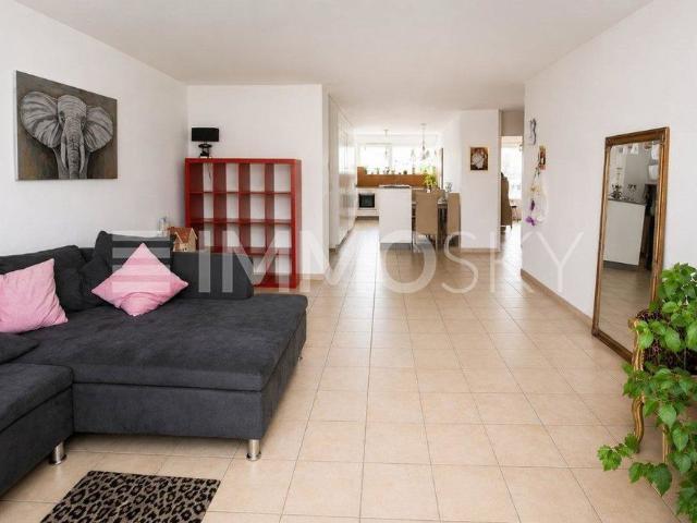 3.5 Zimmer, 90 m², 1. Stock