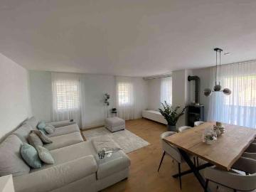 3.5 Zimmer, 90 m², 1. Stock