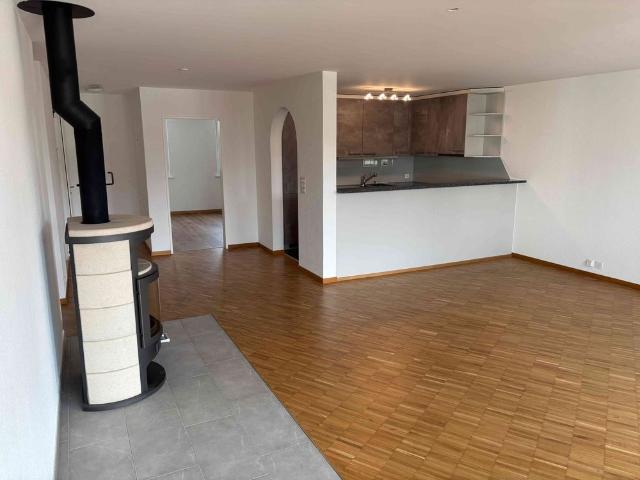 3.5 Zimmer, 90 m², 1. Stock