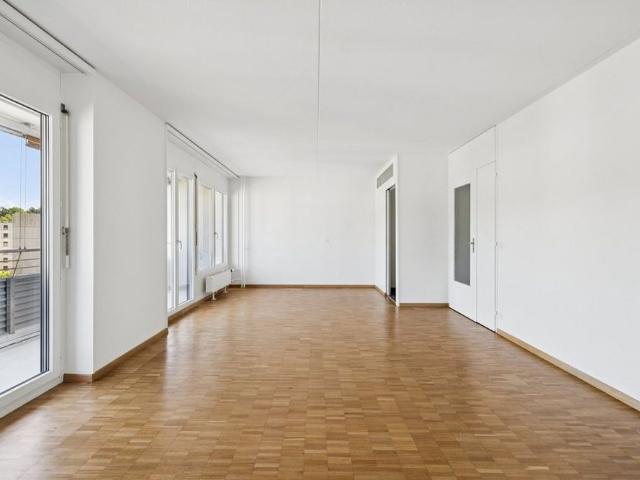 3.5 Zimmer, 90 m², 6. Stock