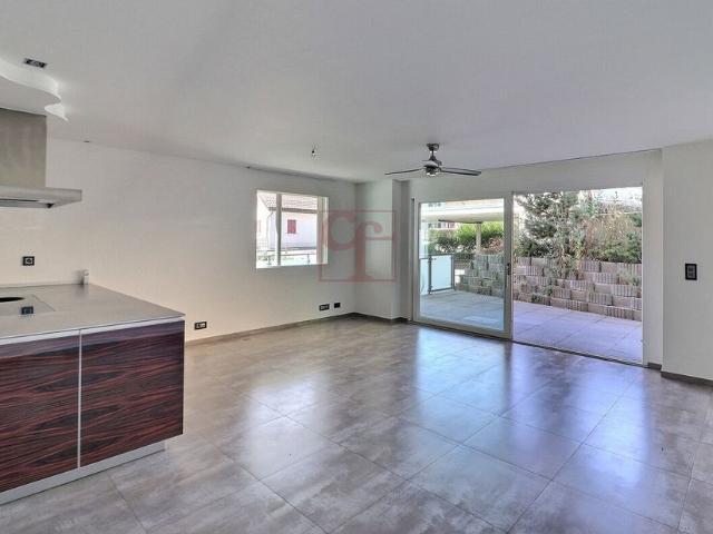 3.5 Zimmer, 90 m², EG