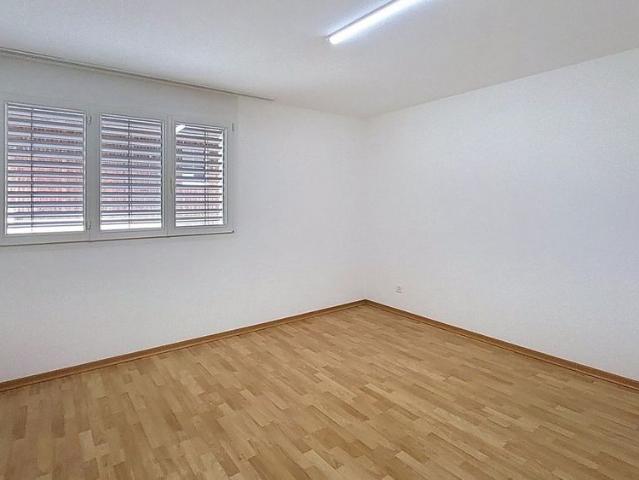 3.5 Zimmer, 90 m², EG