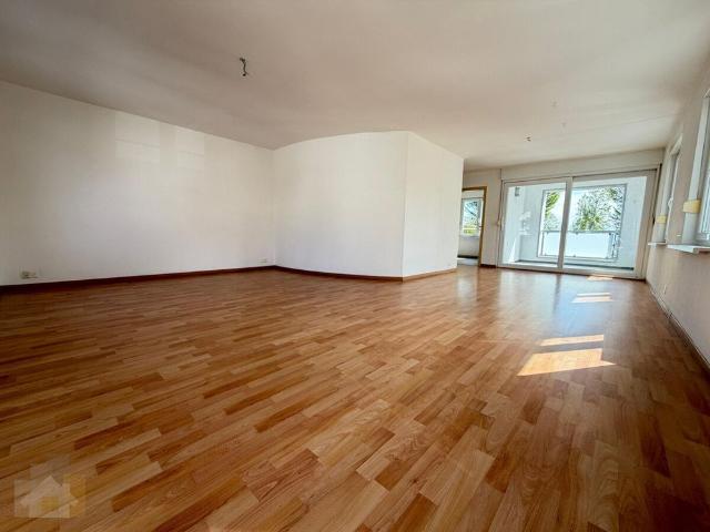 35 Zimmer, 91 m², 1. Stock