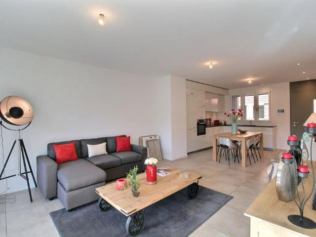 3.5 Zimmer, 93 m², 1. Stock