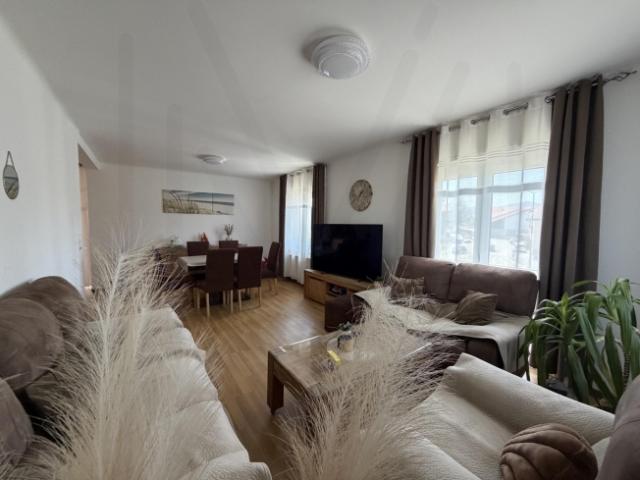 3.5 Zimmerwohnung im 1. OG