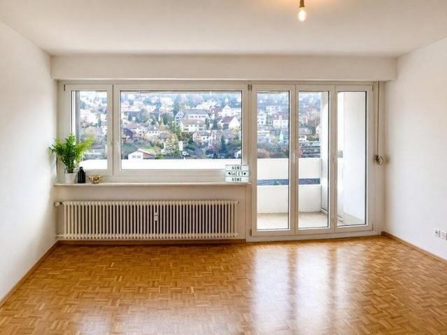 3.5 Zimmerwohnung mit Balkon, Einkauf und ÖV in unmittelbarer Nähe