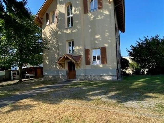 3,5 Zimmer Wohnung in kleinem Gebäude