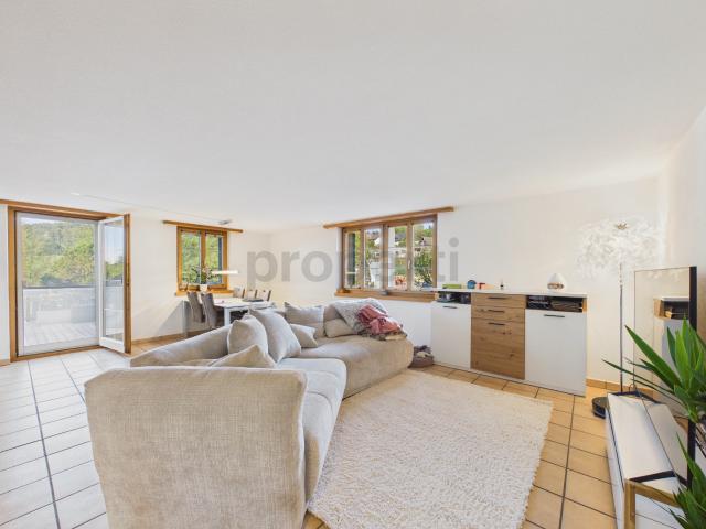 3.5 Zimmerwohnung mit Südwest Terrasse eigenem grosszügigen Gemüsegarten in Madetswil