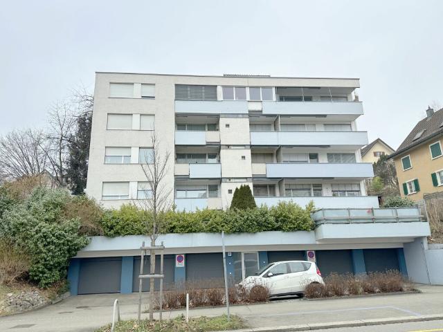 3.5 Zimmerwohnung mit verglasten Balkon