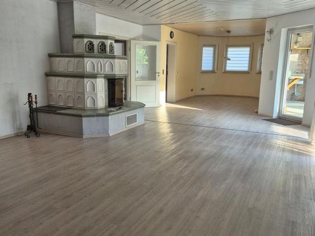3,5 ZKB mit 170 qm Garten Sauna und Terrasse in Wächtersbach zu vermieten