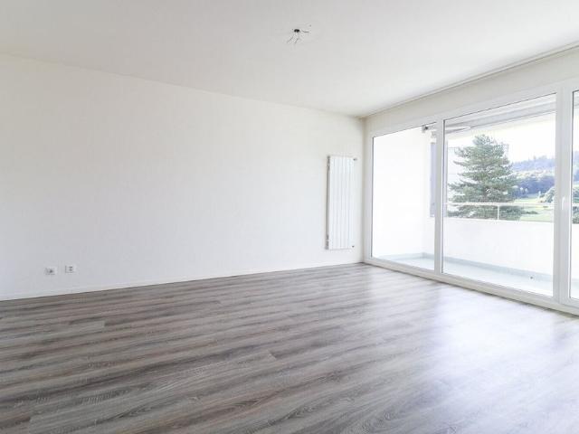 3.5 ZW à 68m² on the 3rd floor – Top modern apartment in Brügg
