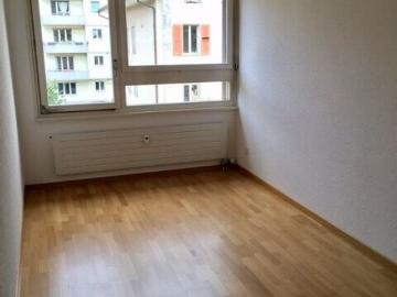 3.5 ZW à 76 m² on the 3rd floor