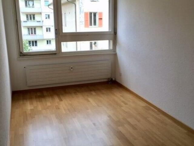3.5 ZW à 76 m² on the 3rd floor