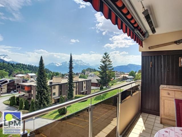 3.5p mit Südbalkon und Panoramablick auf die Alpen