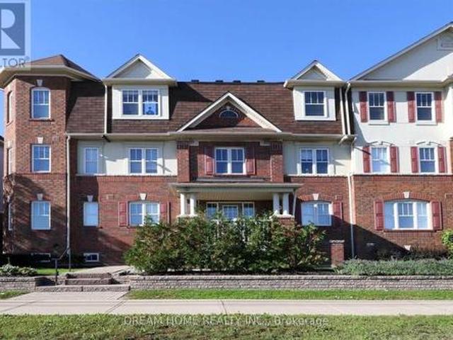 3 605 Dundas Street W, Mississauga, ON, L5B 0B3 townhouse for lease | Listing ID W13807 | Royal LePage