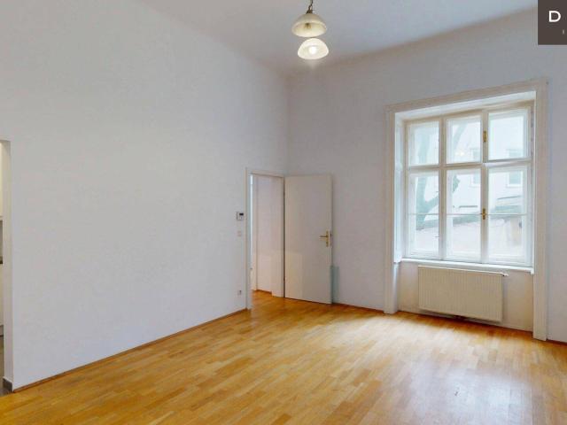 3,6 METER RAUMHÖHE | INNENHOF AUSRICHTUNG | ALTBAU