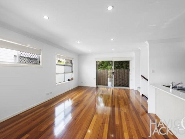 3 / 80 Plimsoll Street, Greenslopes QLD 4120