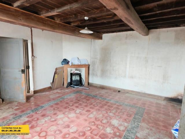 3.9 hectares