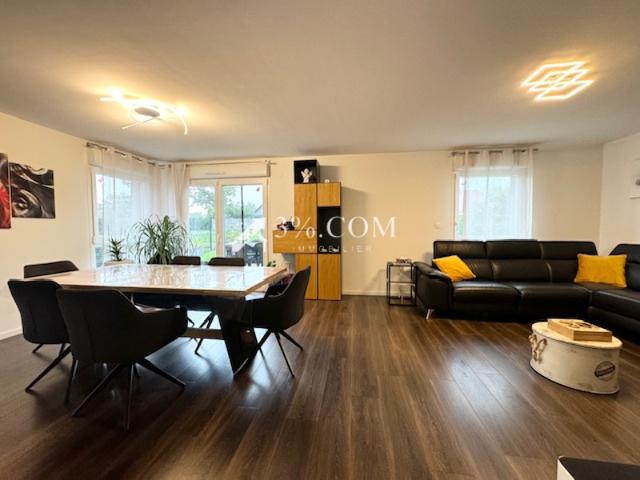 3%COM Magnifique duplex en rez de jardin