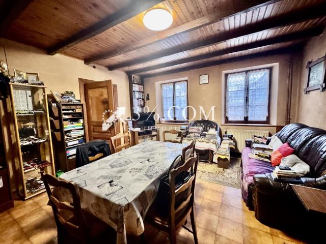 3%COM Maison à rénover avec grange sur 7 ares