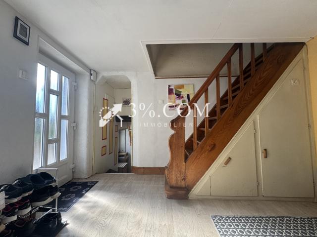 3%COM Maison avec 4 chambres + Grange indépendante