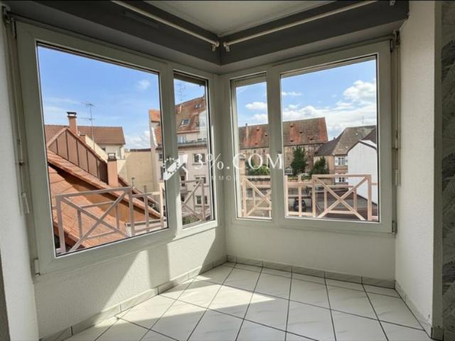 3%COM Appartement F3 hyper centre avec parking cave