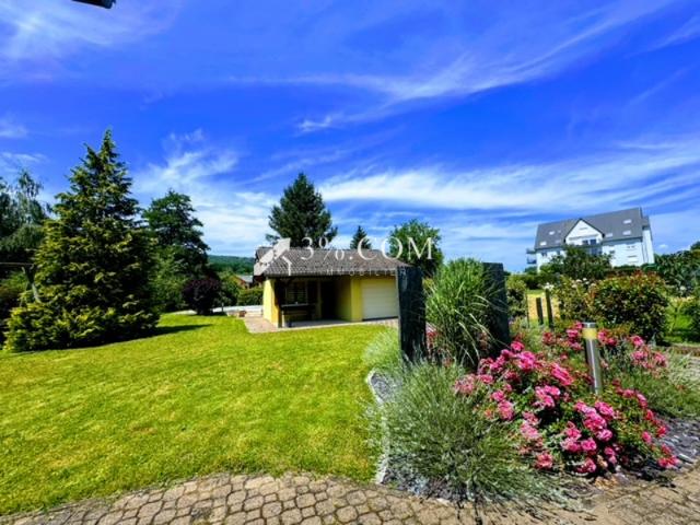 3%COM Belle maison avec piscine sur 10 ares