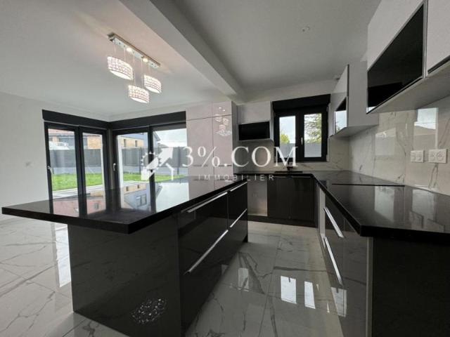 3%COM Belle maison contemporaine de 2021