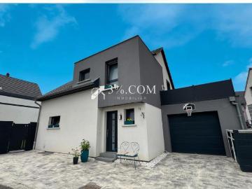 3%COM Belle maison récente avec piscine et jardin