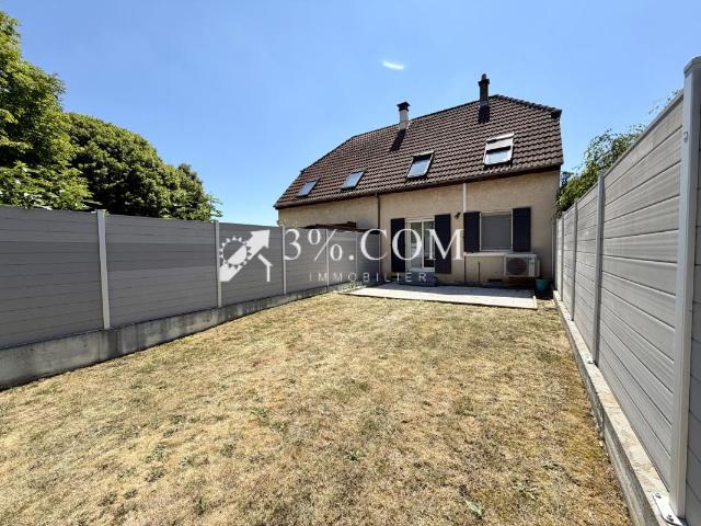 3%COM En EXCLUSIVITÉ À REICHSTETT, maison mitoyenne d'env